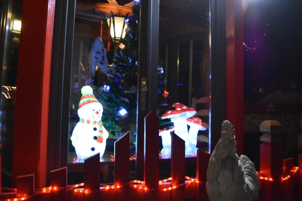 Gite Au Printemps Japonais, Petit Train De La Mure, Parc Des Ecrins Pierre-Chatel Exteriör bild
